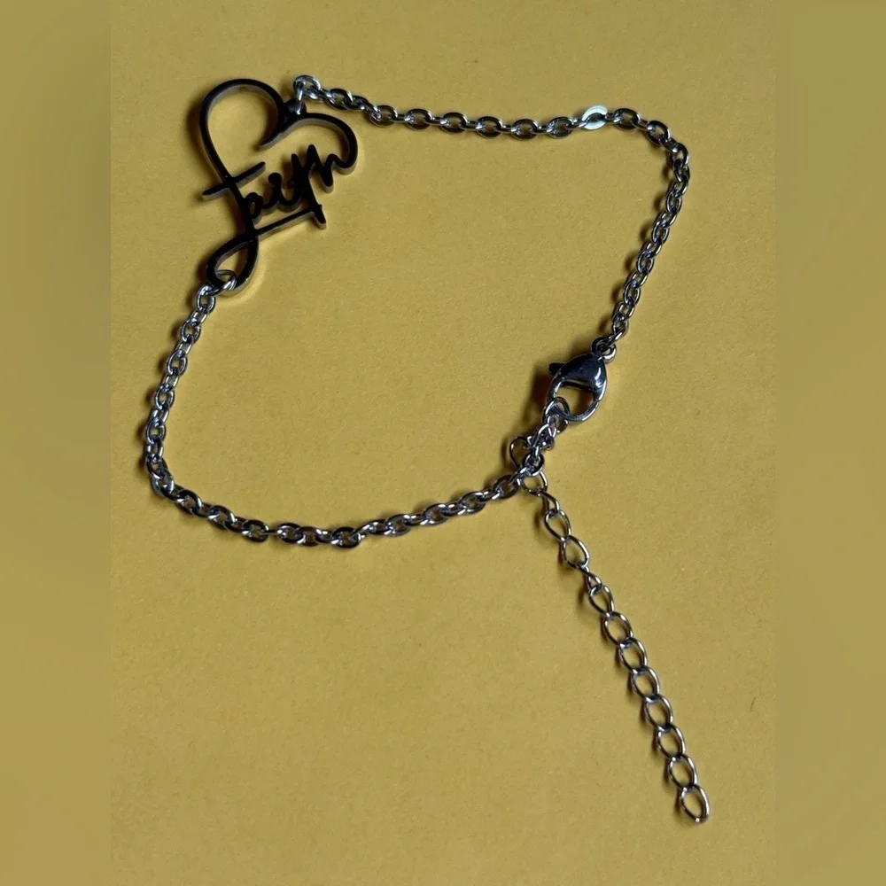 Stylish Silver Chain Bracelet with Heart Accent - Picture 2 of 3